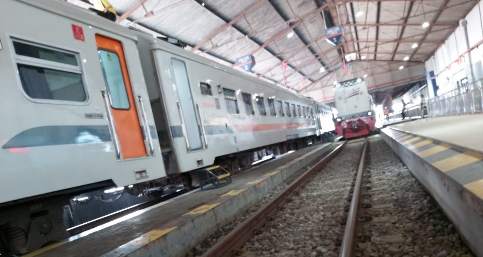 KA Sritanjung perjalanan dibatalkan