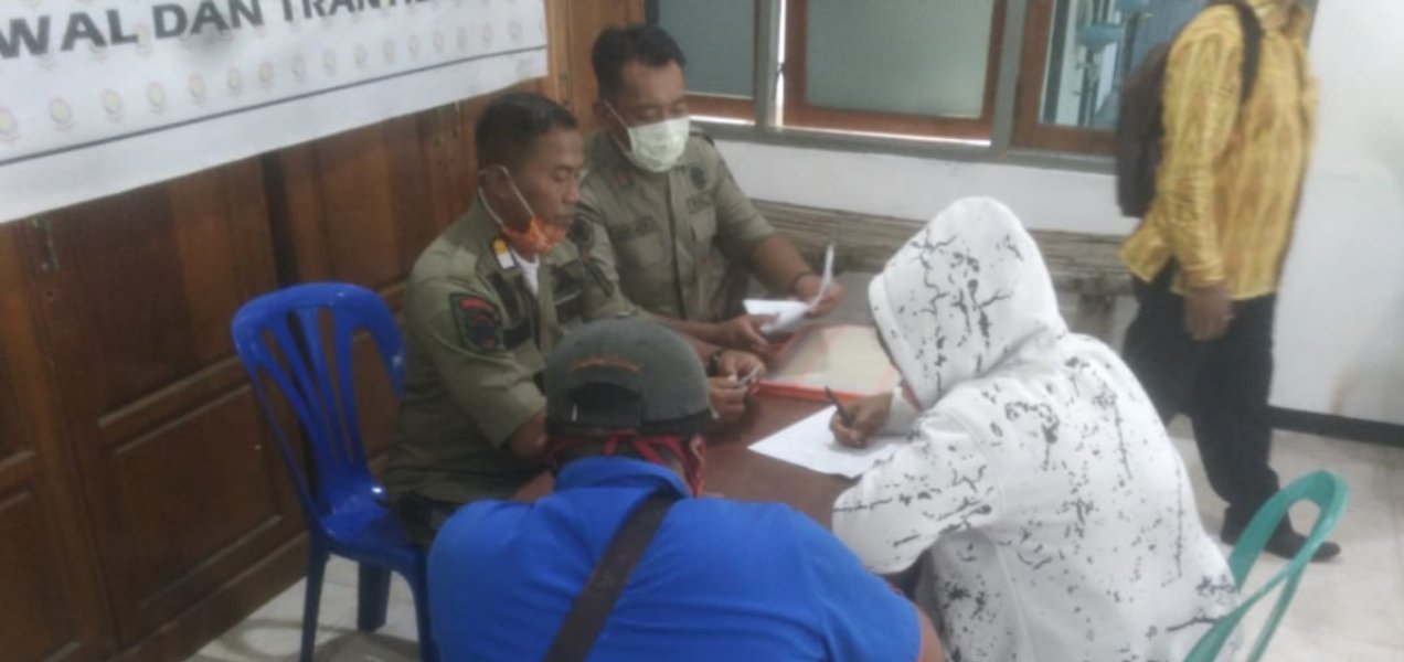 Pasangan selingkuh di kantor Satpol PP Kota Kediri